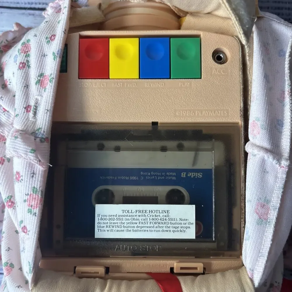 1985 Cricket Talking Doll 25